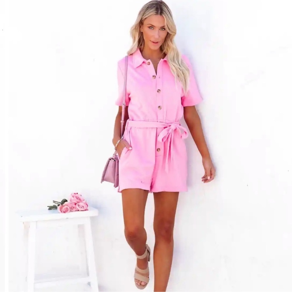 Vici‎ Women’s Bubblegum Pink Short Sleeve Romper Large NWOT